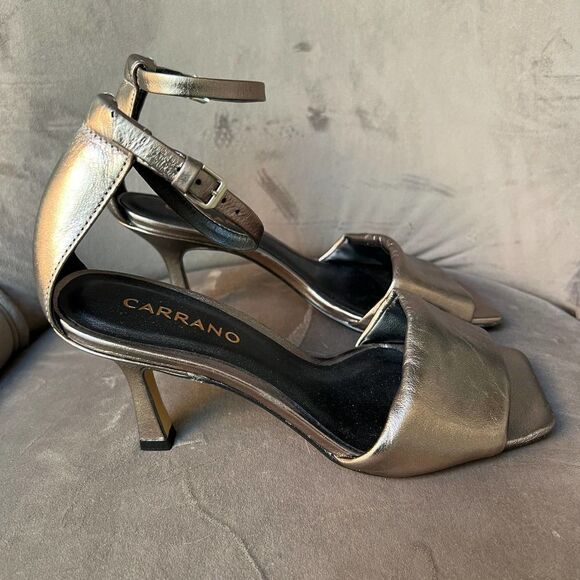 Carrano Shoes - Carrano Metallic Gunmetal Leather Kitten-Heel Sandals Size 6